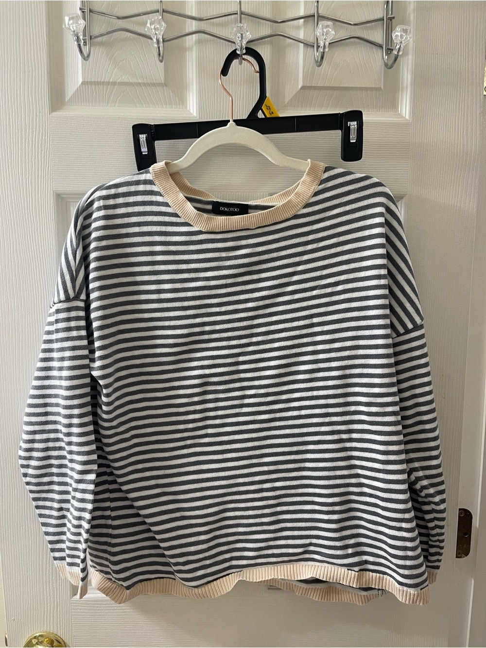 Donni Striped Crewneck Sweatshirt in Gray and Cream